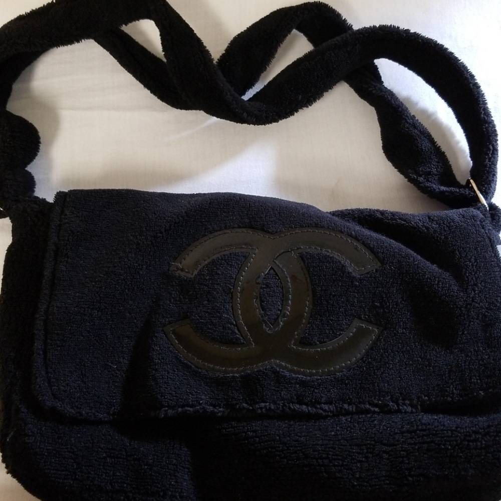 Black purse VIP gift